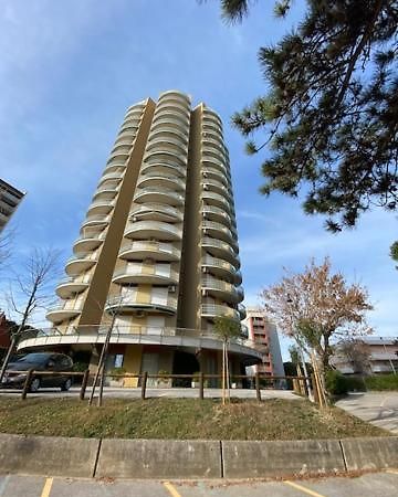 Апартаменты Cond Torre Линьяно-Саббьядоро Экстерьер фото